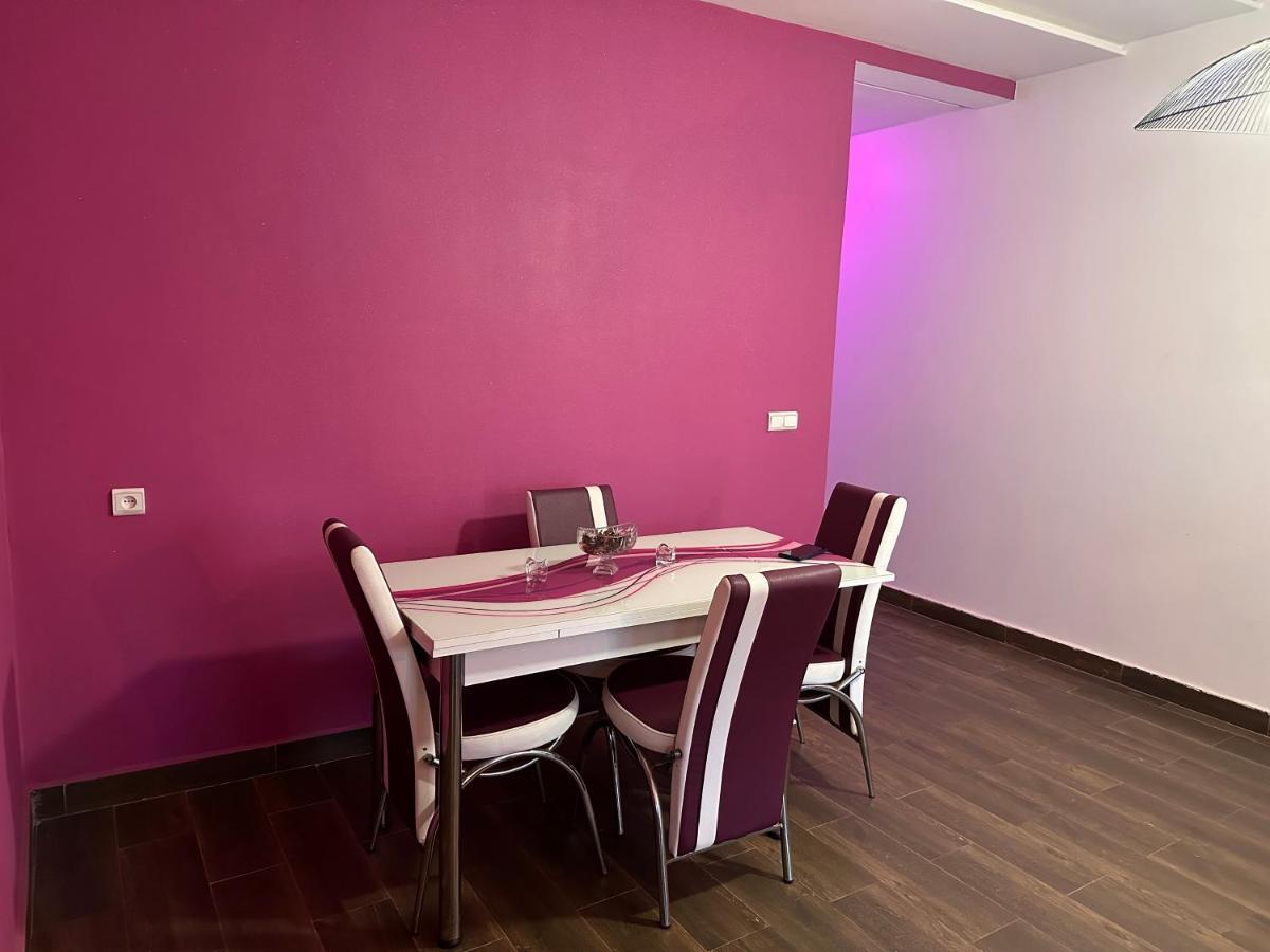 Pink House 迈尔提勒